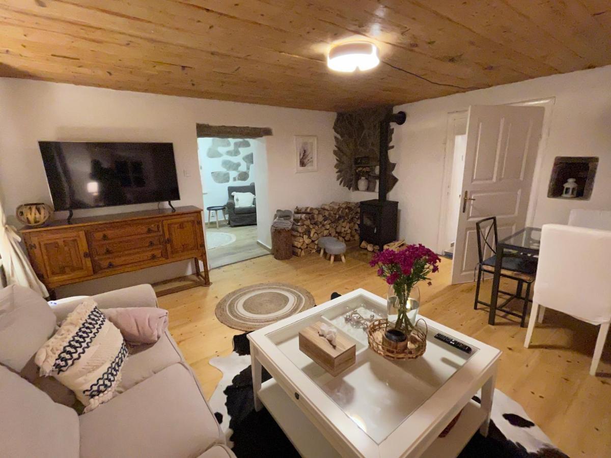 Romanticka S Krbem Holiday home *