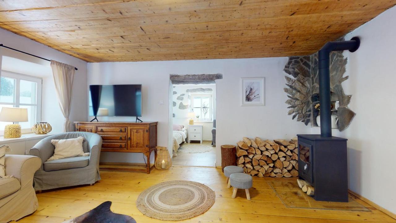 Romanticka S Krbem Holiday home Horice na Sumave